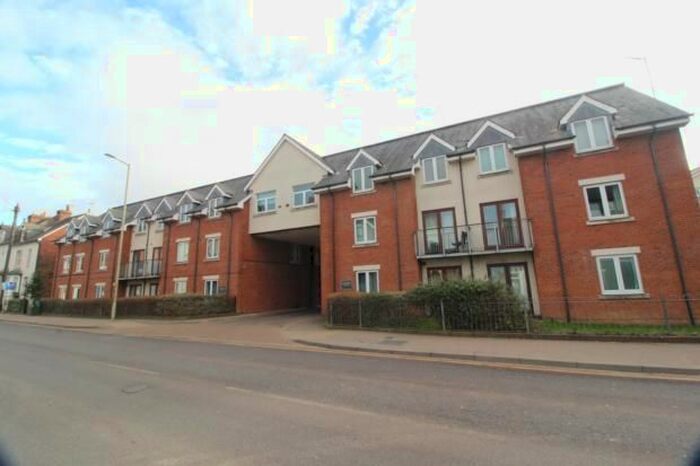 1 Bedroom Flat To Rent In Saunders Place, Walsworth Rd, SG4