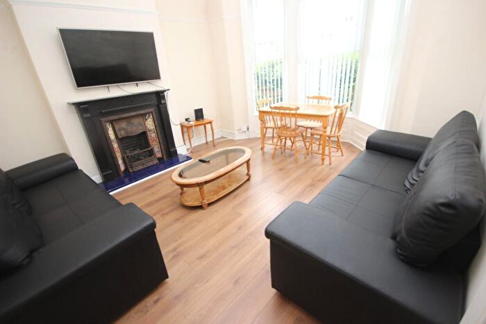 5 Bedroom Terraced House To Rent In Barrington Road, L15