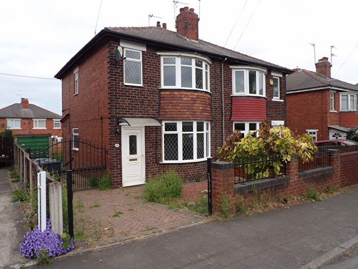 3 Bedroom Semi-Detached House To Rent In Westerdale Road, Scawsby, Doncaster, DN5