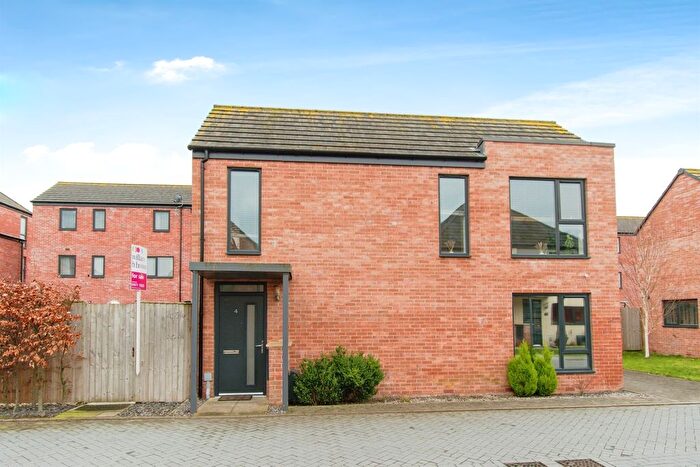 2 Bedroom Detached House For Sale In Fletchers Way, Allerton Bywater, Castleford, WF10