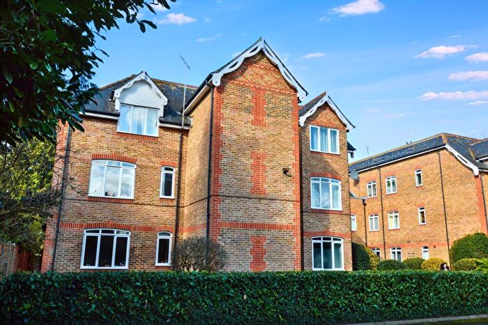 2 Bedroom Flat To Rent In Latium Close, St Albans, AL1