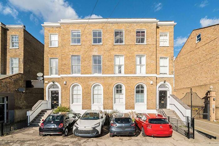 2 Bedroom Flat To Rent In Acre Lane, Brixton, SW2