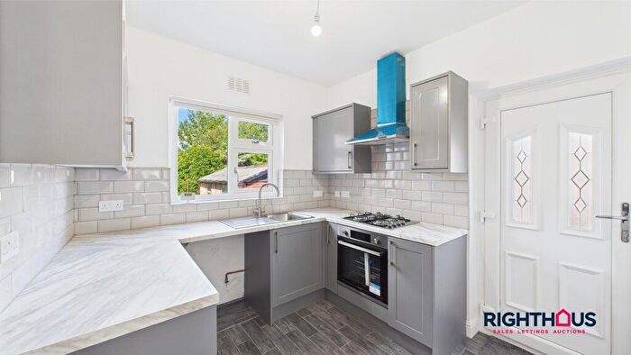 3 Bedroom Semi Detached House To Rent In Wimborne Drive, Allerton, BD15