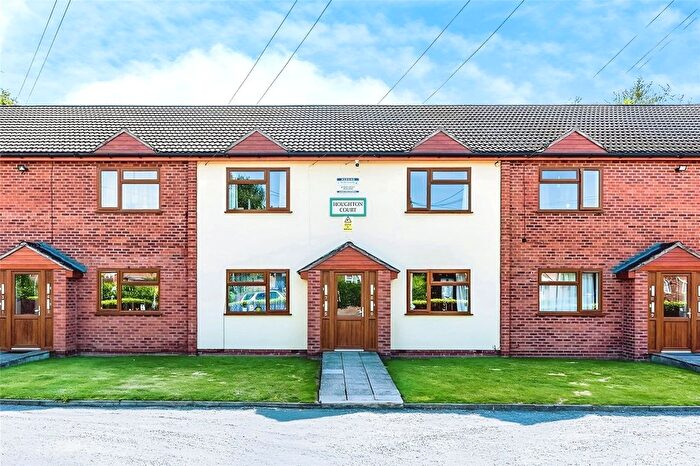 1 Bedroom Flat To Rent In First Avenue, Ketley Bank, Telford, Shropshire, TF2