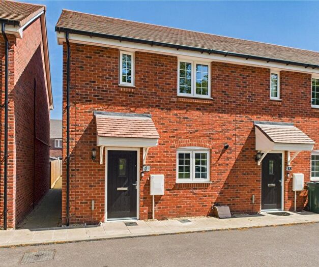 2 Bedroom End Of Terrace House For Sale In Moore Road, Forgewood, RH10