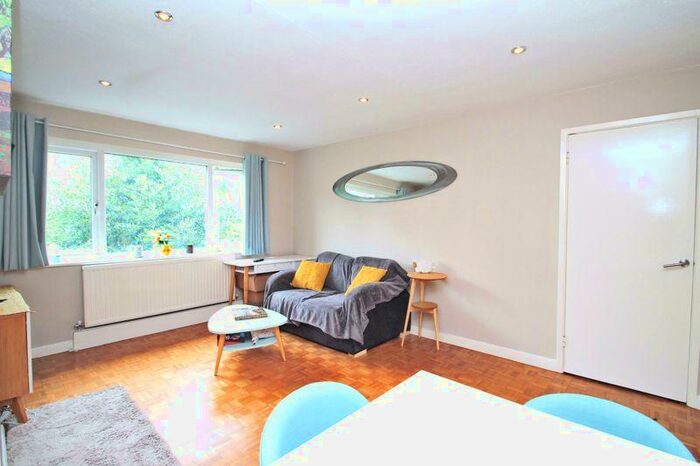 2 Bedroom Apartment To Rent In Roxborough Road, Harrow, HA1