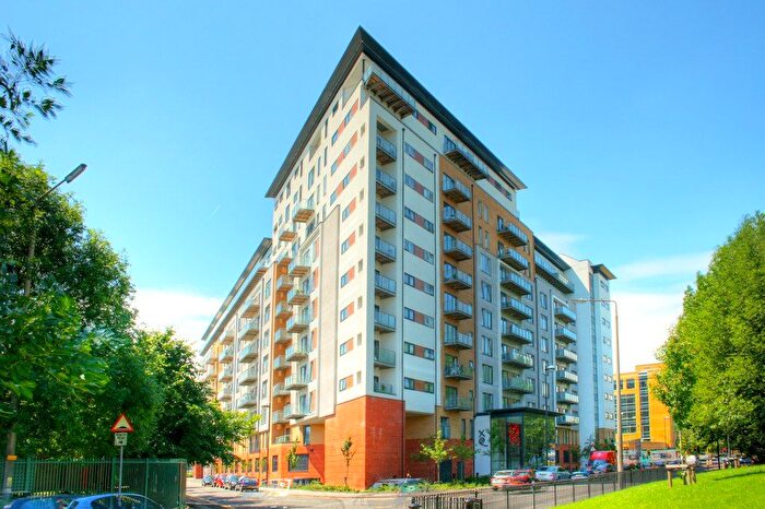 2 Bedroom Flat To Rent In X Q Building, Salford, M5