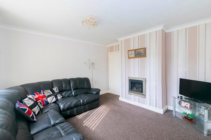 3 Bedroom Semi-Detached House For Sale In Wavell Street, Selby, YO8