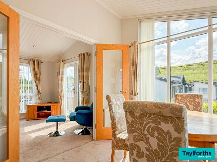 2 Bedroom Park Home For Sale In Dales View Park, Salterforth, BB18