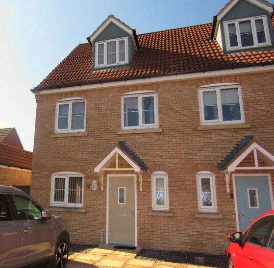 3 Bedroom Semi-Detached House To Rent In Pavillion Gardens, North Hykeham, LN6