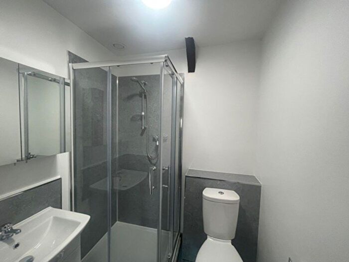 1 Bedroom Property To Rent In The Weavers, - Nelsons Yard, ME14