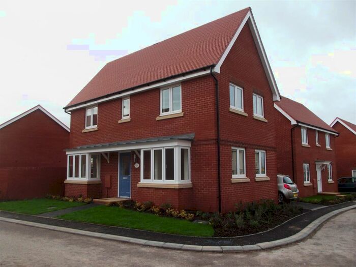 3 Bedroom House To Rent In Gratton Park, Exeter, EX5