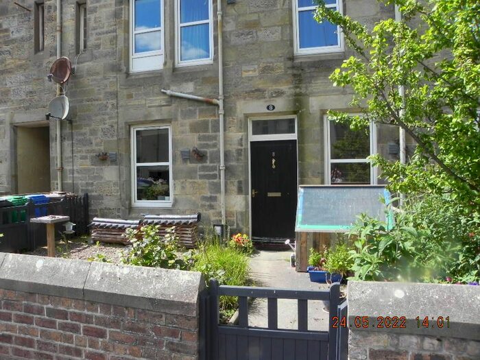 2 Bedroom Flat To Rent In Innerbridge Street, Guardbridge, Fife, KY16