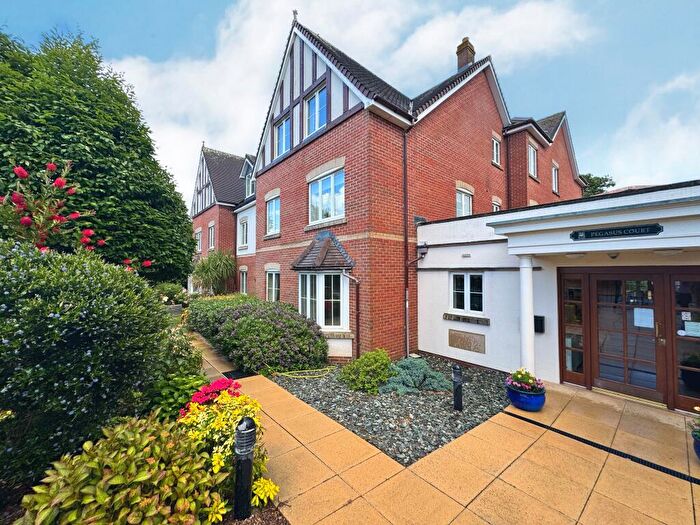2 Bedroom Flat For Sale In Salterton Road, Exmouth, EX8