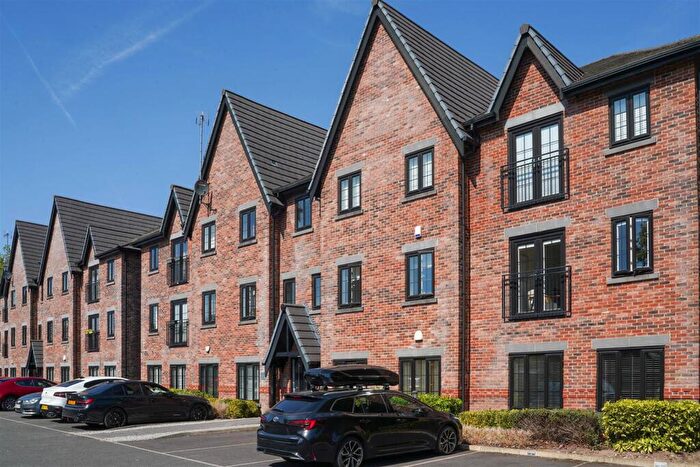 2 Bedroom Apartment For Sale In Toddbrook Close, West Didsbury, M20