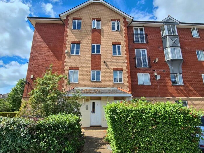 3 Bedroom Maisonette To Rent In Kestell Drive, Cardiff, CF11