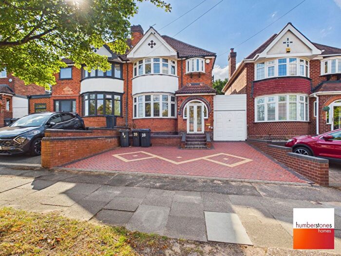 3 Bedroom Semi Detached House For Sale In Ridgacre Lane, Quinton, B32