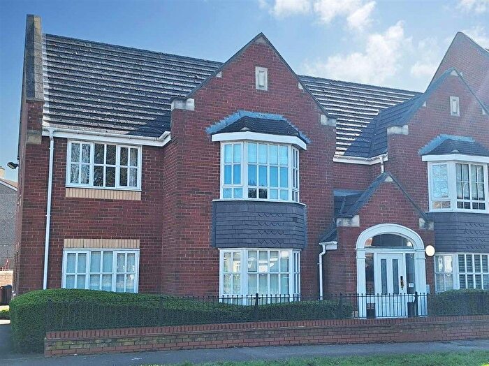 2 Bedroom Flat For Sale In Knaresborough Court, Bletchley, Milton Keynes, MK3