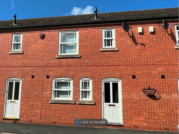 2 Bedroom Terraced House To Rent In Beaconsfield Street West, Leamington Spa, CV31