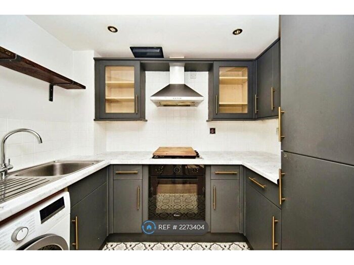 2 Bedroom Flat To Rent In The Oast House, Teynham, ME9