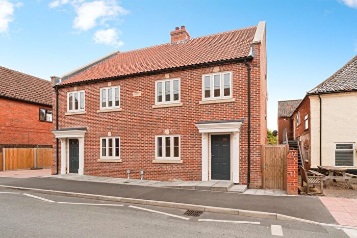 3 Bedroom Semi-Detached House For Sale In Norwich Road, Fakenham, NR21