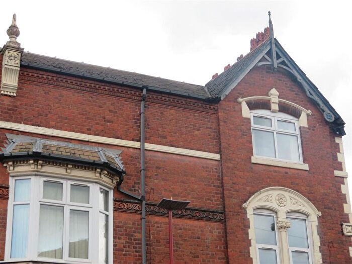 3 Bedroom Flat To Rent In Dudley Road, Cape Hill, B18
