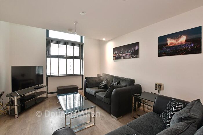 1 Bedroom Flat For Sale In Edinburgh Gate, Harlow, Essex, CM20