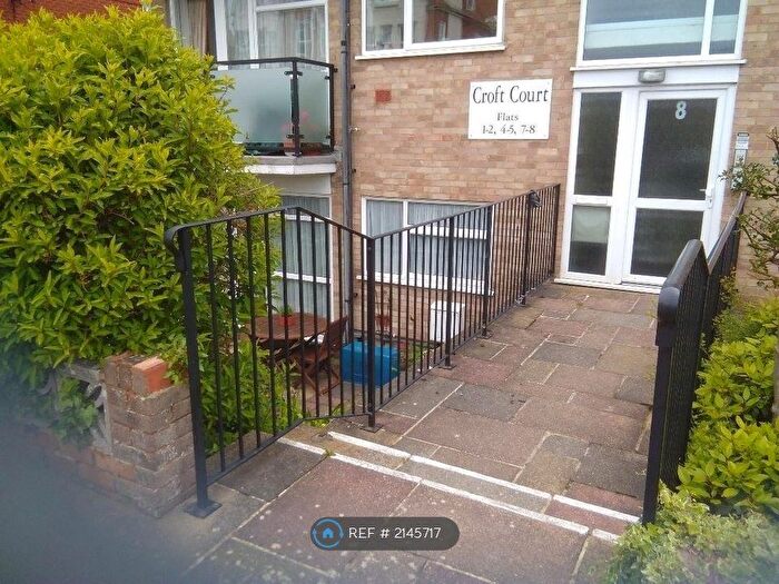 2 Bedroom Flat To Rent In Moatcroft Road, Eastbourne, BN21