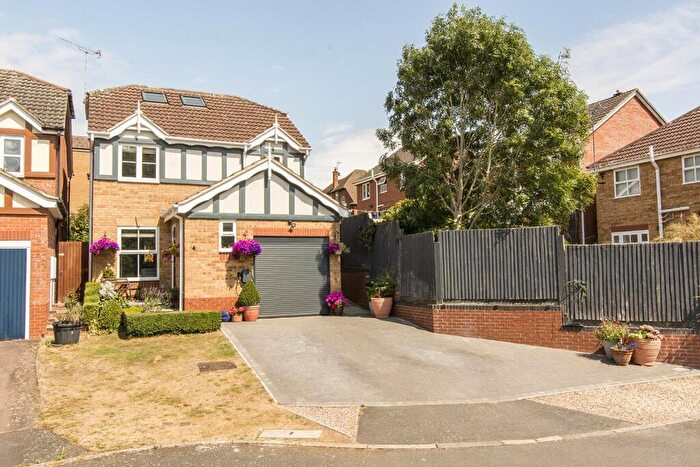 4 Bedroom Detached House For Sale In Adamswood Close, Market Harborough, LE16