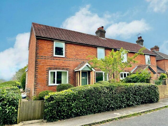 3 Bedroom Semi-Detached House To Rent In Pottery Lane, Wrecclesham, Farnham, GU10
