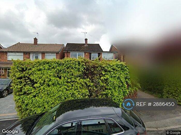 4 Bedroom Detached House To Rent In Ashchurch Drive, Wollaton, NG8