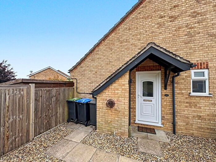 1 Bedroom Cluster House For Sale In Flatford Close, Stowmarket, IP14
