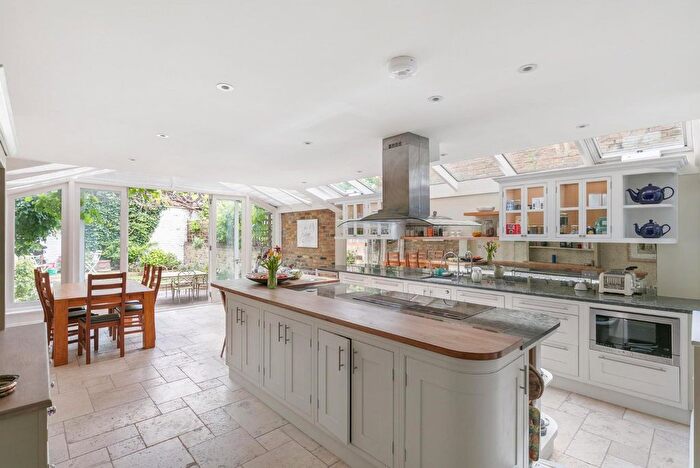 5 Bedroom Terraced House For Sale In Bovingdon Road, Fulham, London, SW6