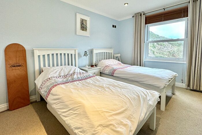 1 Bedroom Flat For Sale In Beachcombers Apartments, Watergate Bay, TR8