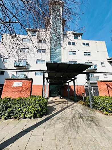 2 Bedroom Flat To Rent In Cumberland House, Erebus Drive, Royal Arsenal, Thamesmead, Woolwich, London, SE28