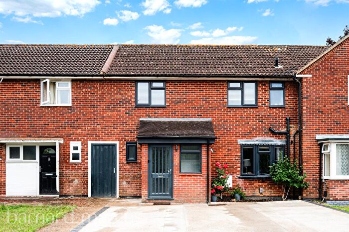 3 Bedroom Terraced House For Sale In Glory Mead, Dorking, RH4
