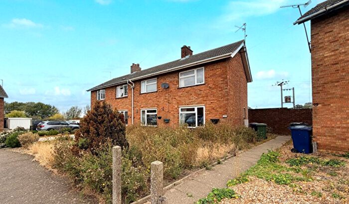 3 Bedroom Semi-Detached House For Sale In Glebe Close, Manea, March, PE15