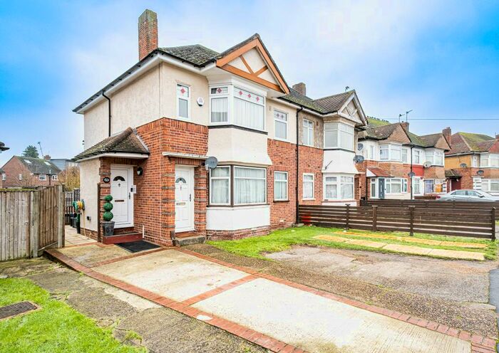 2 Bedroom Maisonette To Rent In Barnard Gardens, Hayes, UB4