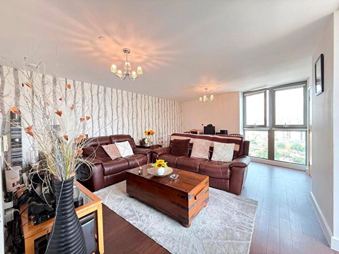 2 Bedroom Flat For Sale In Elmira Street, London, SE13