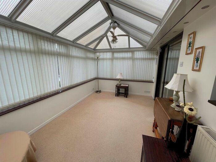 2 Bedroom Semi-Detached Bungalow For Sale In Broomy Close, Stourport-On-Severn, DY13
