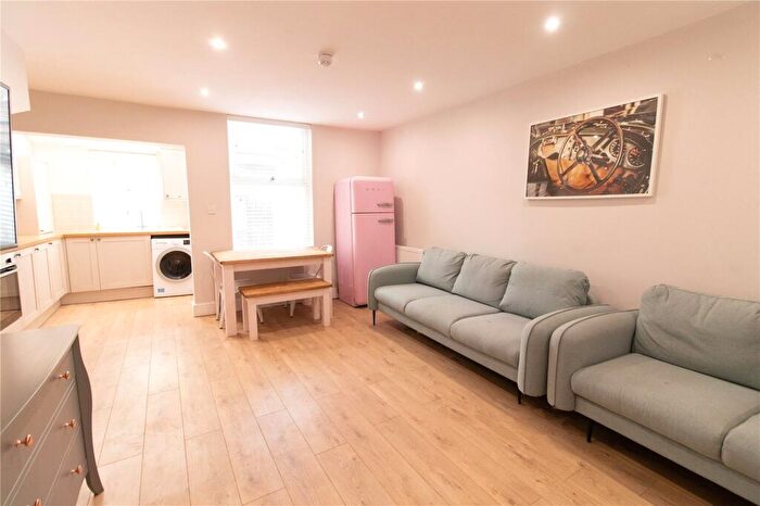 6 Bedroom Terraced House To Rent In Jamieson Road, Liverpool, L15