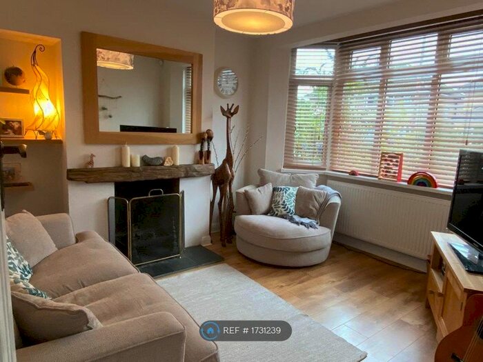 3 Bedroom Semi-Detached House To Rent In Stanway Road, Headington, Oxford, OX3
