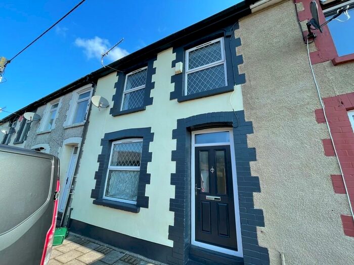 3 Bedroom Terraced House To Rent In Ynysfeio Avenue, Treherbert - Treherbert, CF42