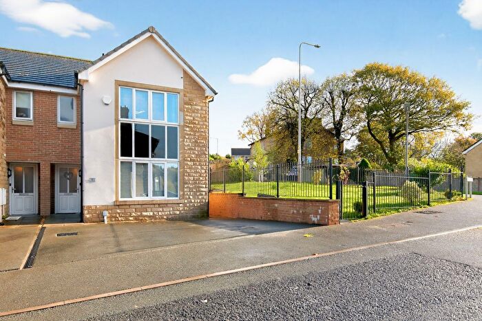 3 Bedroom Terraced House For Sale In Veevers Street, Brierfield, BB9