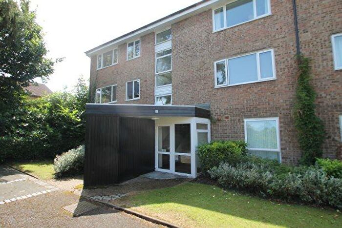1 Bedroom Flat To Rent In Haydens Close, Orpington, BR5