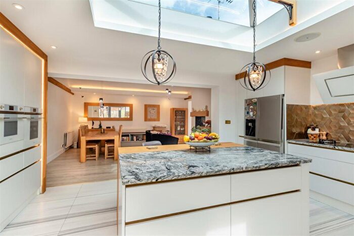 3 Bedroom Detached Bungalow For Sale In Mansfield Road, Mansfield Woodhouse, NG19