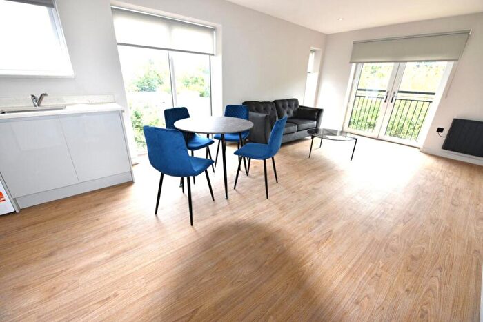 2 Bedroom Flat To Rent In Trinity Apartments, Flat, LS13