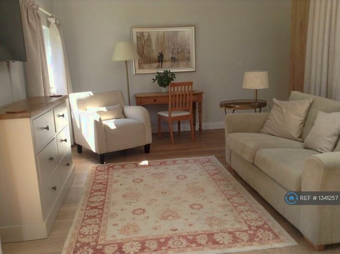 Studio To Rent In Main Street, Bicester, OX27