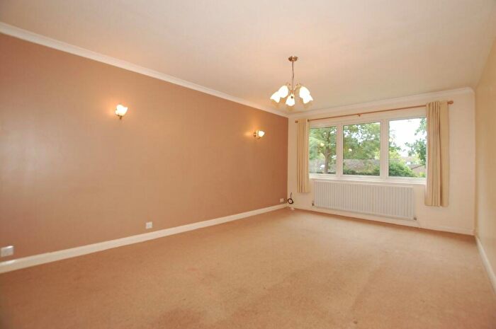 2 Bedroom Flat To Rent In Shortlands Road, Bromley, BR2