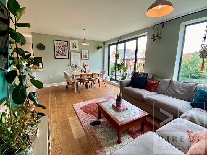 2 Bedroom Apartment To Rent In Alexandra Road, Epsom, KT17